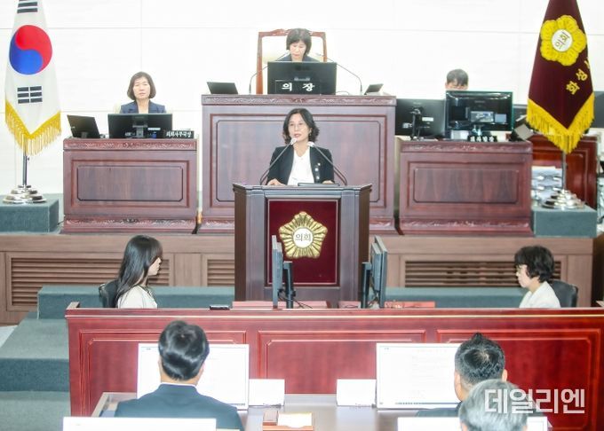 5분 발언하는 배현경 의원