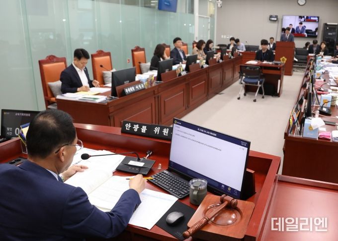 제11대 경기도의회 후반기 교육기획위원회, 제376회 임시회 첫 업무 보고 진행