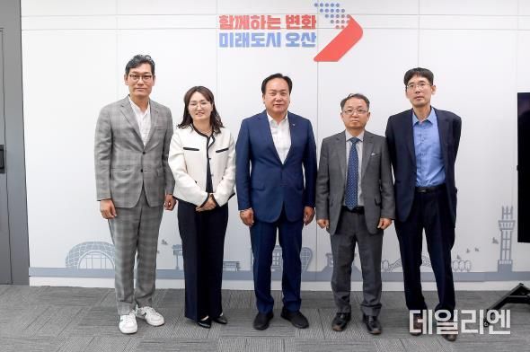 이권재 오산시장, 신임학교장과 소통 간담회 개최
