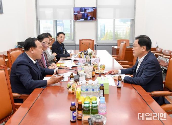 이권재 오산시장, 김선교 국민의힘 의원 찾아 농어촌공사 운암뜰지분 유상양도·서랑지 농진구역 해제 지원 요청