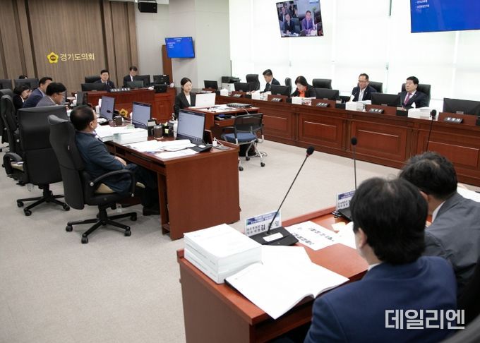 경기도의회 보건복지위원회, 경기도의료원 행정사무감사 진행