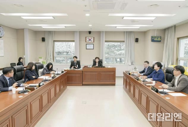용인특례시의회 문화복지위원회, 2024년도 행정사무감사 마무리하며 강평 실시