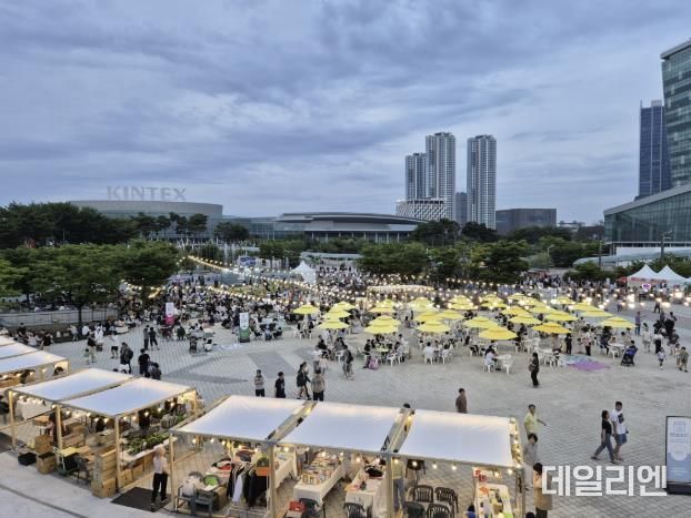 킨텍스에서 열린 킨텍스 야시장 '킨밤 지새우고'