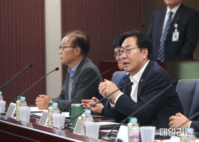 화성시, 관내 시공사 11개사와 지역경제 활성화를 위한 업무협약(MOU) 체결